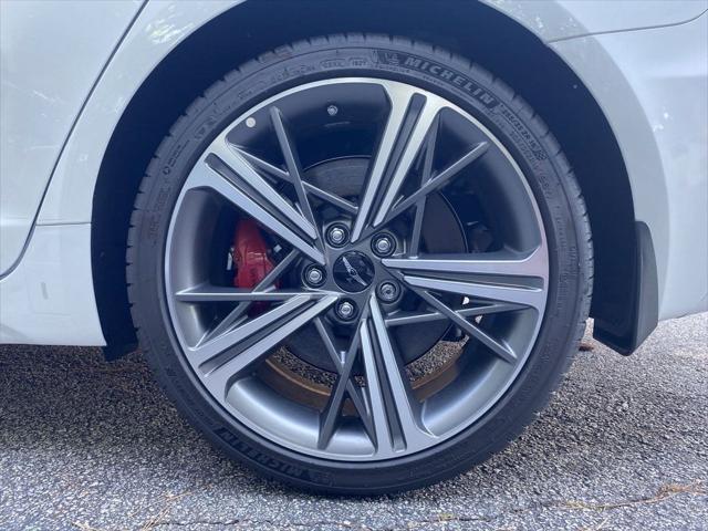 2025 Genesis G70 3.3T RWD Sport Advanced