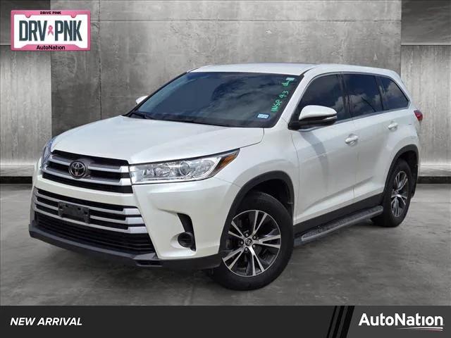 2019 Toyota Highlander LE