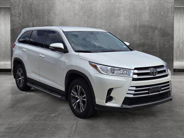 2019 Toyota Highlander LE