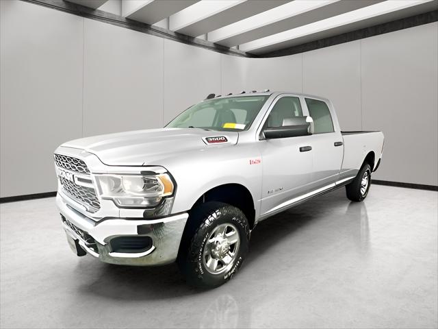 2019 RAM 3500 Tradesman Crew Cab 4x4 8 Box