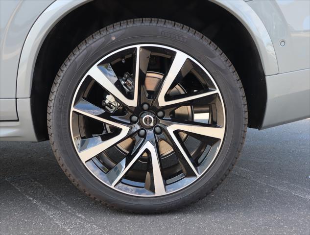 2025 Volvo XC90 Plus