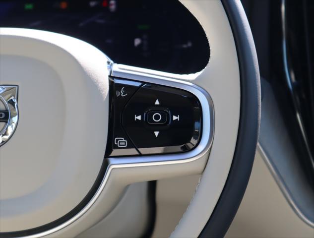 2025 Volvo XC60 Plug-In Hybrid Plus