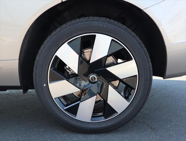 2025 Volvo XC60 Plug-In Hybrid Plus