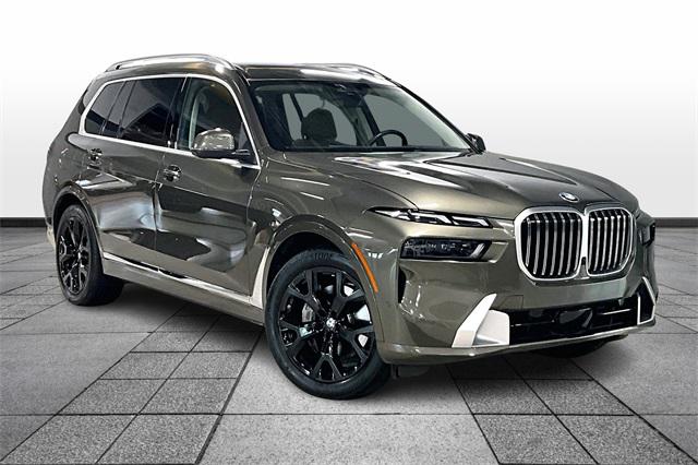 2023 BMW X7