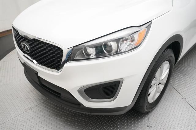 2016 Kia Sorento 2.4L LX