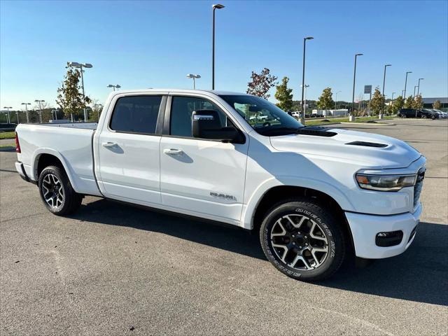 2025 RAM Ram 1500 RAM 1500 LARAMIE CREW CAB 4X4 64 BOX