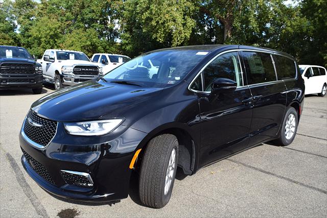 2024 Chrysler Pacifica PACIFICA TOURING L