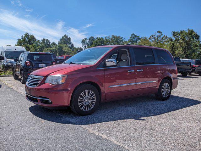 2013 Chrysler Town and Country Touring-L