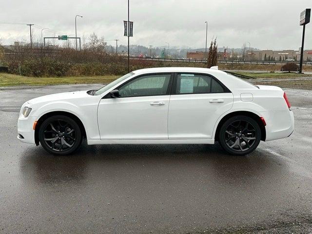 2022 Chrysler 300 Touring