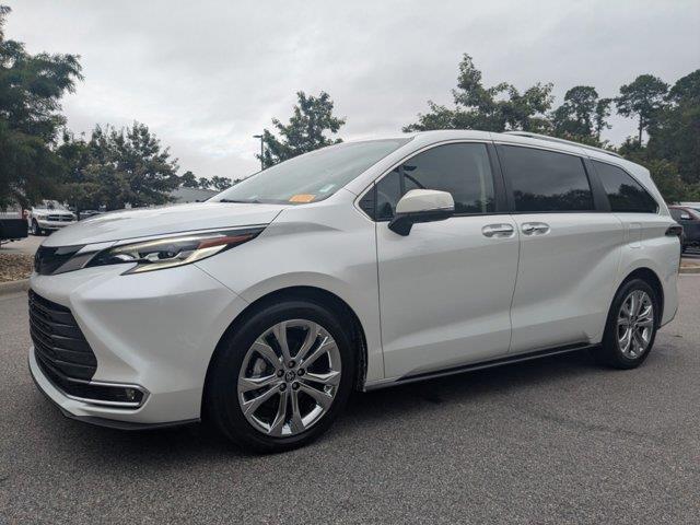 2022 Toyota Sienna Platinum