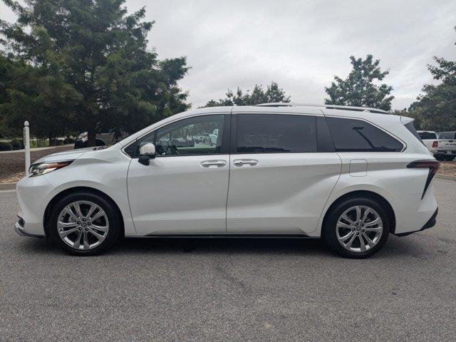 2022 Toyota Sienna Platinum