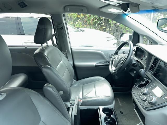 2015 Toyota Sienna L