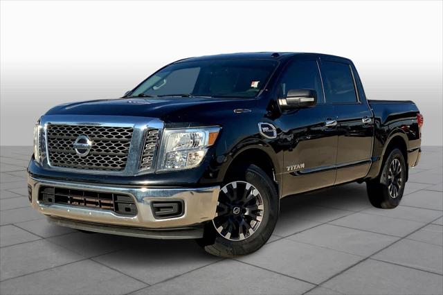 2017 Nissan TITAN SV