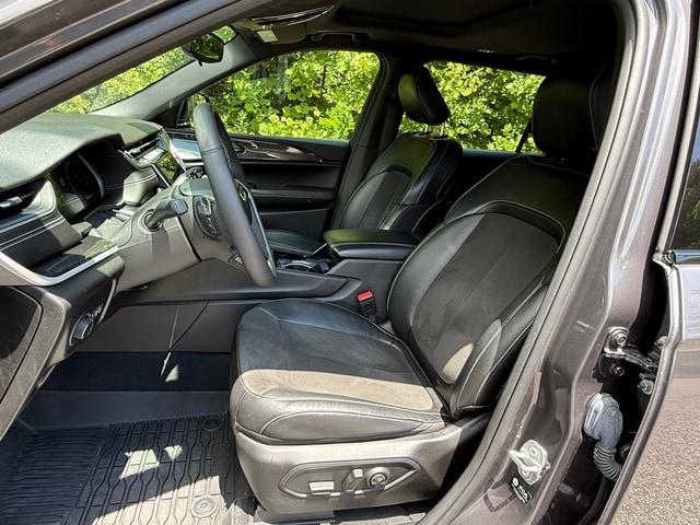 2023 Jeep Grand Cherokee L Altitude 4x4