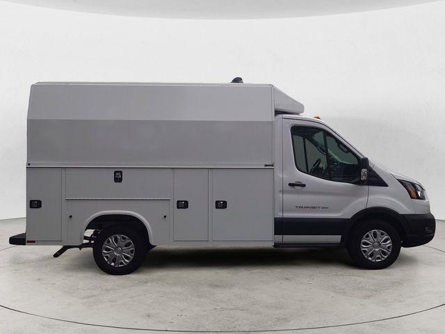 2024 Ford Transit Cutaway Base