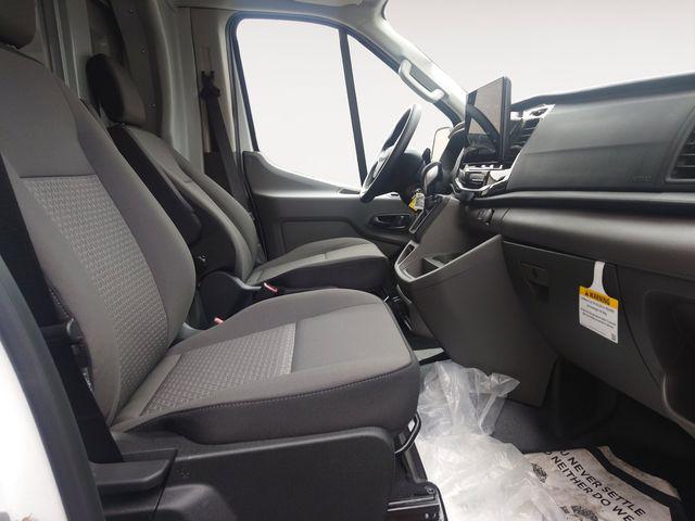 2024 Ford Transit Cutaway Base