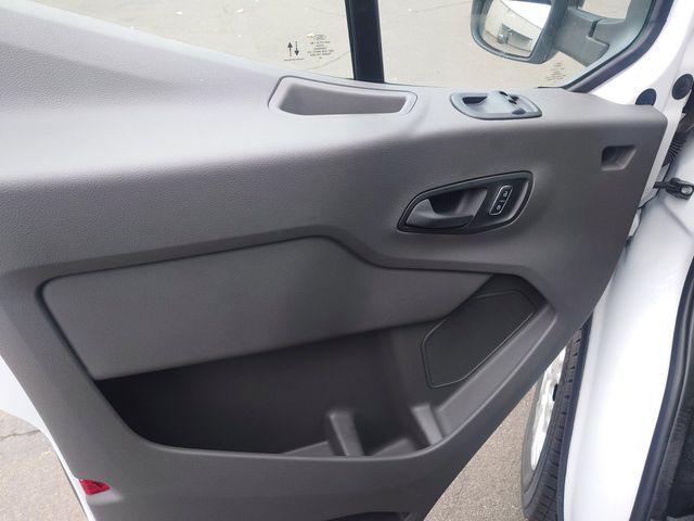 2024 Ford Transit Cutaway Base