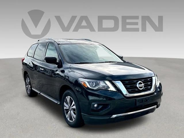 2019 Nissan Pathfinder SV