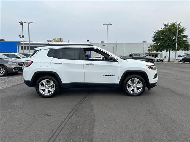 2022 Jeep Compass Latitude FWD