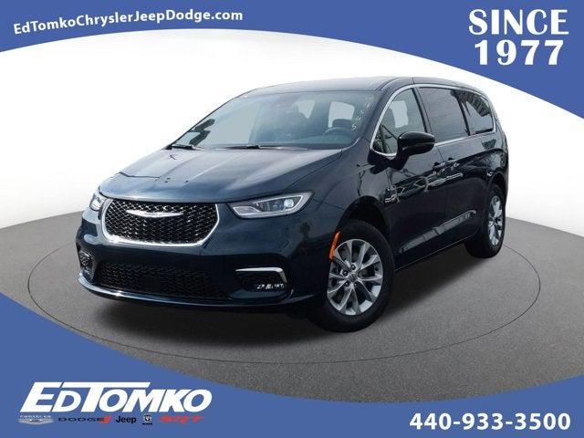 2025 Chrysler Pacifica PACIFICA SELECT AWD