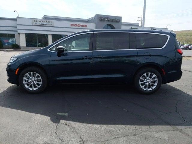 2025 Chrysler Pacifica PACIFICA SELECT AWD