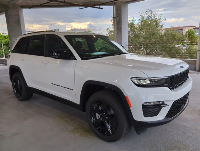 2025 Jeep Grand Cherokee GRAND CHEROKEE LIMITED 4X4