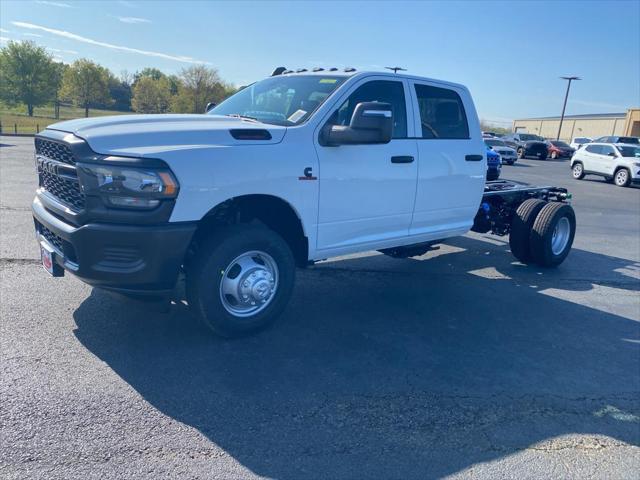 2024 RAM Ram 3500 Chassis Cab RAM 3500 TRADESMAN CREW CAB CHASSIS 4X4 60 CA