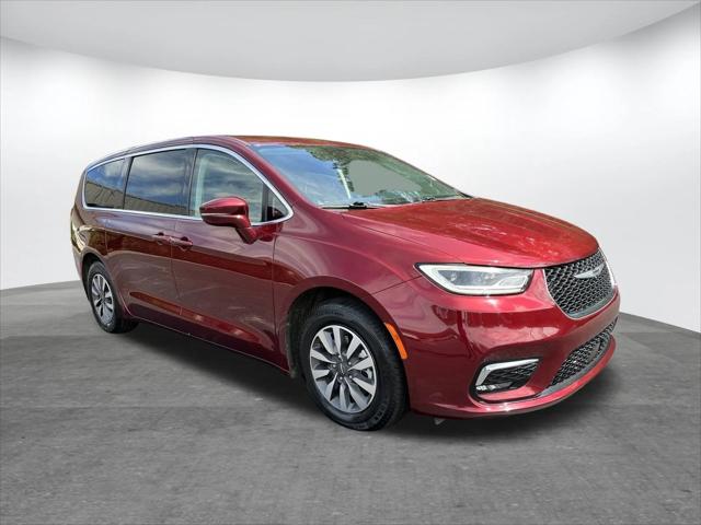 2022 Chrysler Pacifica Hybrid Touring L