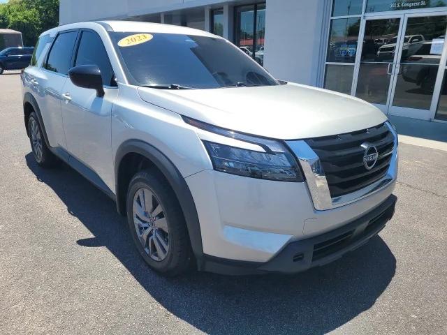 2023 Nissan Pathfinder S FWD