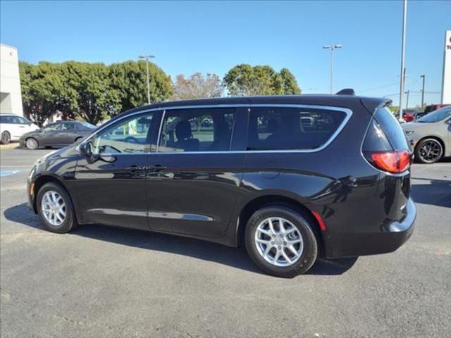 2020 Chrysler Voyager LX