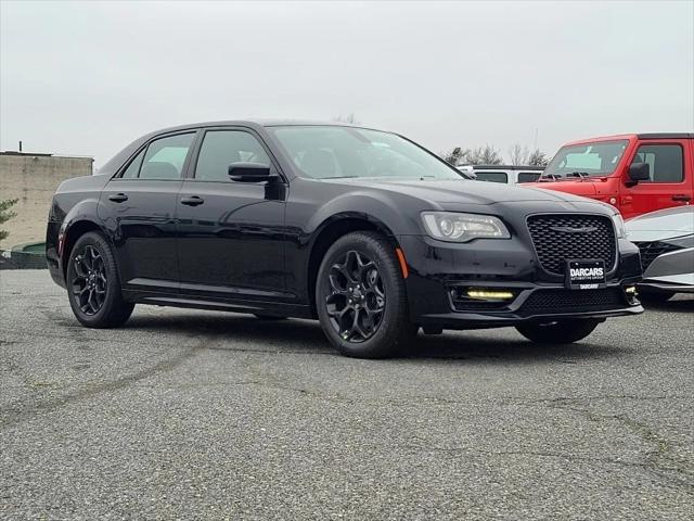 2023 Chrysler 300 Touring L AWD