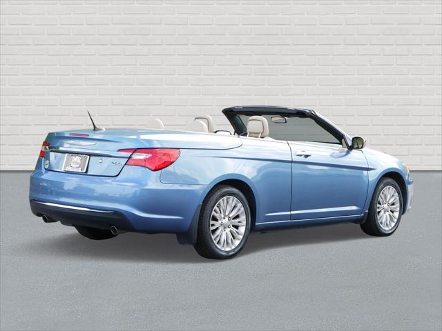 2011 Chrysler 200 Limited