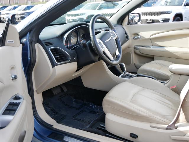 2011 Chrysler 200 Limited