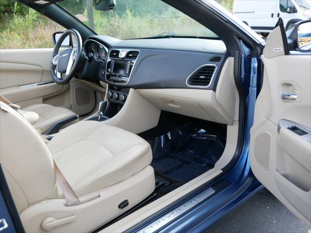 2011 Chrysler 200 Limited