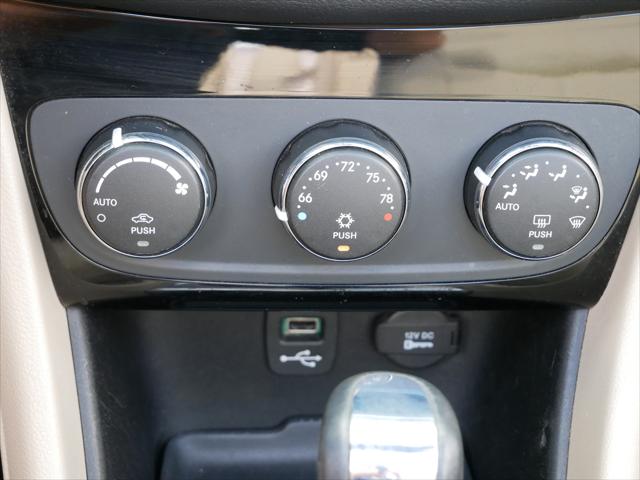 2011 Chrysler 200 Limited