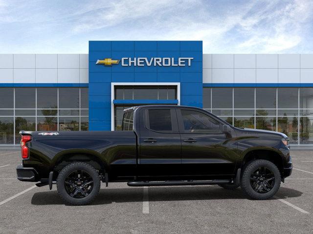 2024 Chevrolet Silverado 1500 4WD Double Cab Standard Bed Custom