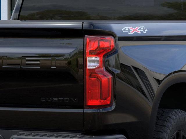 2024 Chevrolet Silverado 1500 4WD Double Cab Standard Bed Custom