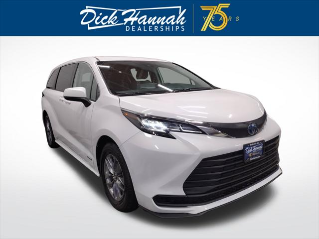 2021 Toyota Sienna LE