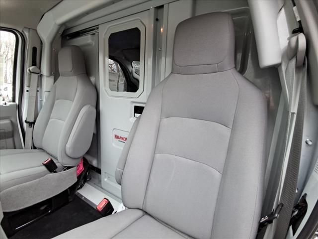 2025 Ford E-350 Cutaway 2025 FORD E-350 CUTAWAY CHASSIS 2DR 138 WB HD