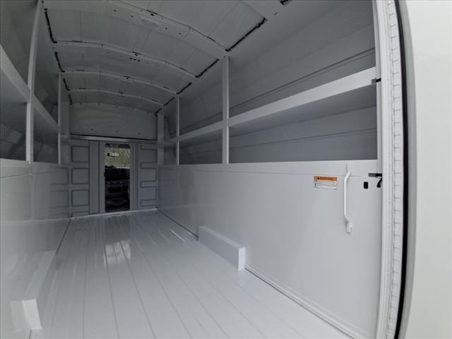 2025 Ford E-350 Cutaway 2025 FORD E-350 CUTAWAY CHASSIS 2DR 138 WB HD