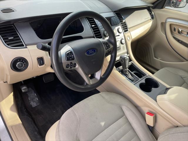 2013 Ford Taurus SE