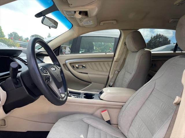 2013 Ford Taurus SE