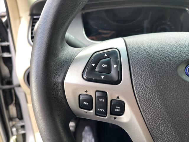 2013 Ford Taurus SE