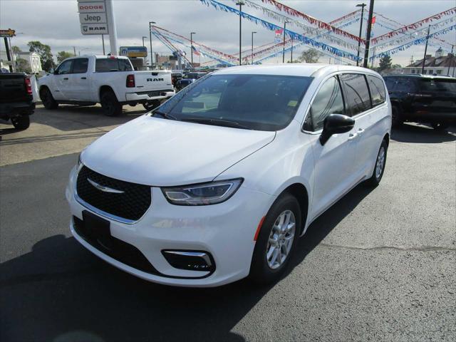 2025 Chrysler Pacifica PACIFICA SELECT