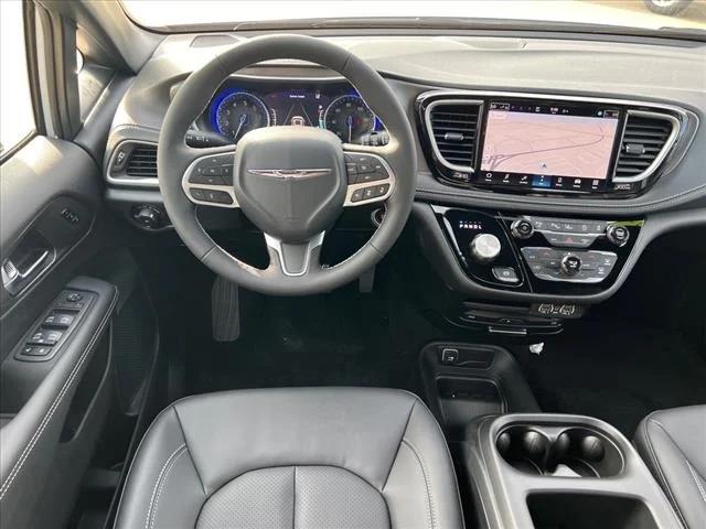 2025 Chrysler Pacifica PACIFICA SELECT