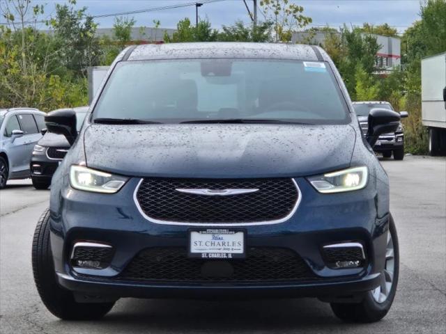 2025 Chrysler Pacifica PACIFICA SELECT AWD