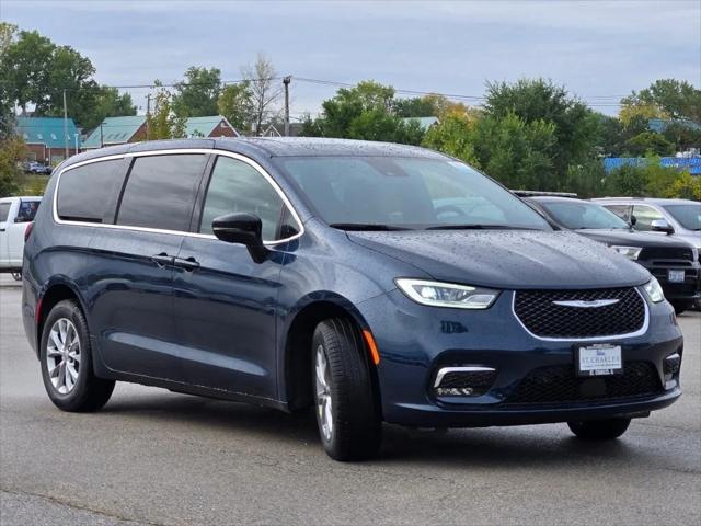 2025 Chrysler Pacifica PACIFICA SELECT AWD