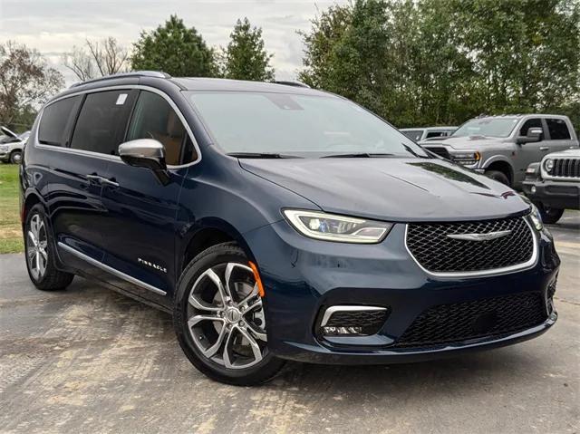 2025 Chrysler Pacifica PACIFICA PINNACLE