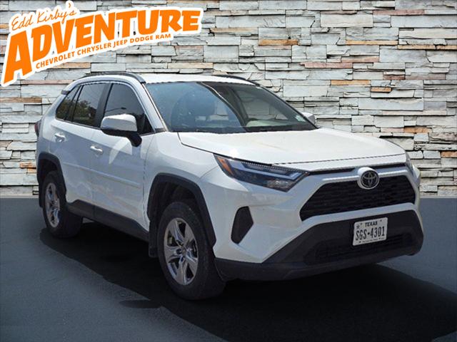 2022 Toyota RAV4 XLE