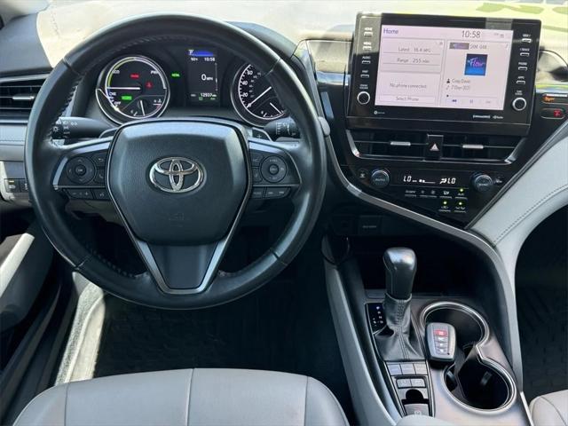 2023 Toyota Camry SE Hybrid